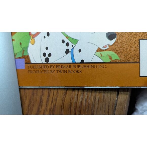 Walt Disney Treasure Cove Storybook 101 Dalmatians Paperback 1991 17x11" - Picture 4 of 7